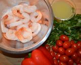 Une image de l'étape 1 de Nouilles asiatiques sautées aux crevettes.