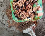 Gambar langkah 7 resipi Nasi goreng ikan sardin.