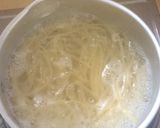 Foto langkah ke 1 dari resep Spaghetti carbonara.