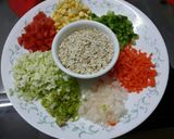 A picture of step 1 of Masala oats.