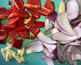 Foto del paso 1 de la receta: Berenjena 🍆 al tomate 🍅