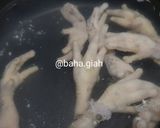 Foto langkah ke 1 dari resep Sup Ceker Oyong Telur Miesoa.