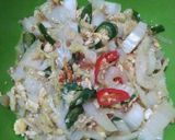 Foto langkah ke 4 dari resep Tumis sawi putih +telur.