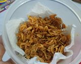 Foto langkah ke 6 dari resep 21#Tips! Bawang Goreng Awet Renyah.