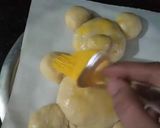 A picture of step 3 of Sweet teddy bear bread.