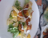 Foto del paso 5 de la receta: Ensalada de pollo crujiente con frutas y salsa de yogurt
