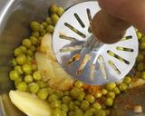 આલુ મટર સમોસા (Aloo Matar Samosa Recipe In Gujarati) રેસીપી સ્ટેપ4ફોટો