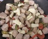 Foto del paso 3 de la receta: Pollo con verduras