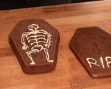 Foto del paso 8 de la receta: Ataúd de Halloween de bizcocho de chocolate