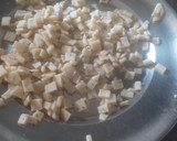 करारी मैदा मठरी(karari maida mathri recipe in hindi) रेसिपी चरण 2 फोटो