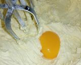 Foto langkah ke 2 dari resep Thumbprint cookies.