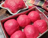 Foto langkah ke 5 dari resep Red Thai Milk Bun (Kukus).