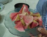 Foto langkah ke 2 dari resep Guava smoothies.