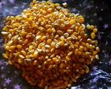 A picture of step 1 of Stove Top Popcorn.