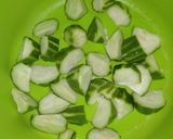 Foto langkah ke 1 dari resep Sayur Oyong Daun Kelor.