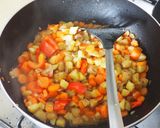 Foto langkah ke 5 dari resep Tumis kentang-wortel sesame.