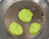 Foto del passaggio 2 della ricetta Pancakes di spinaci