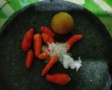 Foto langkah ke 2 dari resep Penyet Patin Ndess.