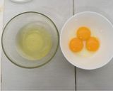Foto langkah ke 1 dari resep Fluffy Omelette.
