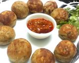 A picture of step 3 of Coconut Stuffed Potato Kachori.