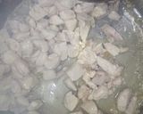 Foto langkah ke 2 dari resep Chicken Ginger Soup.