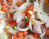 A picture of step 2 of Tomyam Fried Rice.