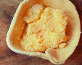 A picture of step 3 of Potato Onion Paratha.