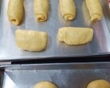Foto langkah ke 8 dari resep Roti isi Sosis (tanpa ulen,berserat halus).