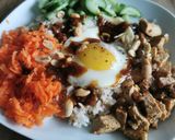 Une image de l'étape 7 de Bibimbap coréen au Tofu (végétarien).