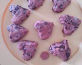 A picture of step 3 of Valentine 50:50cutlets.