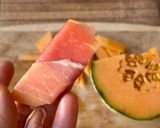 Une image de l'étape 2 de Melon au Jambon de Parme.