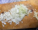 Foto del paso 2 de la receta: Pollo en crema con espinacas