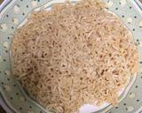 風味炒泡麵（清冰箱料理）的食譜步驟1照片