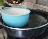 Foto langkah ke 8 dari resep Kue Soes Kering isi Coklat Kres Kres Lumer by PKK.