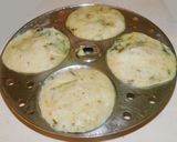 A picture of step 5 of Sago idli (sabhudan, javarisi in tamil).