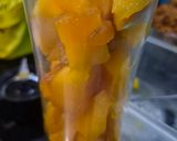 Foto langkah ke 1 dari resep Mango Lassi.