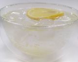 Foto langkah ke 2 dari resep Ice Coffee Lemon Tonic.