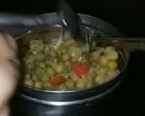 A picture of step 2 of Matar chaat.