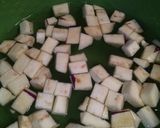 Foto langkah ke 2 dari resep Terong ungu oseng pedas.