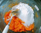 Hình bước làm 3 của món Bánh bí đỏ chay