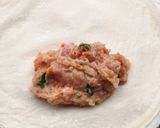 Foto langkah ke 2 dari resep Chicken Roll.