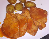 Foto del paso 2 de la receta: Lomo adobado casero a la plancha con patatas asadas