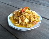 Foto langkah ke 6 dari resep Sambal telor bawang bombai.