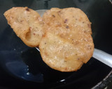மொறு மொறு உருளை மிளகு தட்டை..(thattai recipe in tamil) ரெசிபி ஸ்டேப் 4 புகைப்படம்