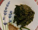 A picture of step 1 of Bhathua saag raita.