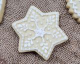 Foto del paso 23 de la receta: 🎅🏻❄️☃️ Galletitas de manteca ❄️ Galletitas navideñas - Decoración fácil paso a paso + Tips ☃️❄️🎅🏻
