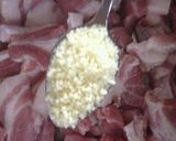 Hình bước làm 2 của món Thịt kho