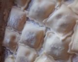 Foto del paso 4 de la receta: Ravioles de acelga (caseros)