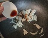 รูปขั้นตอนการทำที่ 2 ของ ไก่ผัดน้ำพริกเผา