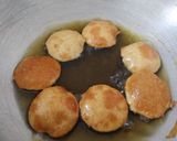 A picture of step 3 of Dahi Golgappe chaat.